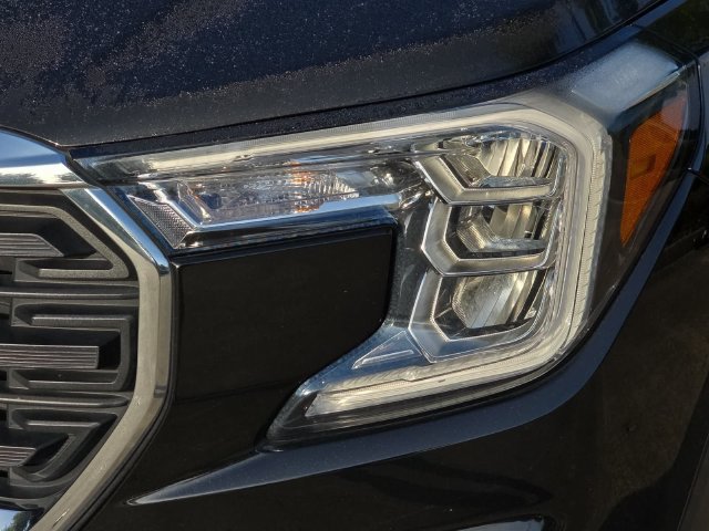 Used 2022 GMC Terrain SLE FWD image 32