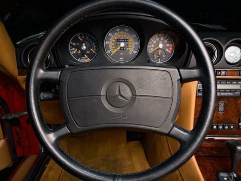 Used 1988 Mercedes-Benz 560 SL image 11