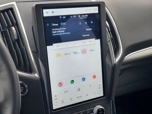 Used 2023 Ford Edge Titanium w/ Equipment Group 301A image 19