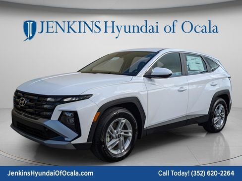 Certified 2025 Hyundai Tucson SE image 7