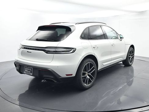 Certified 2023 Porsche Macan AWD/4WD image 14
