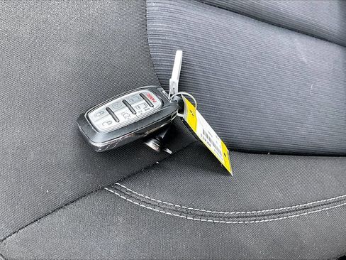 Certified 2023 Chrysler Voyager LX FWD image 31