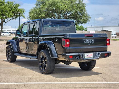 Used 2023 Jeep Gladiator Overland AWD/4WD image 4