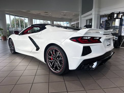 Used 2023 Chevrolet Corvette Stingray Premium Cpe w/ Z51 Performance Package RWD image 7