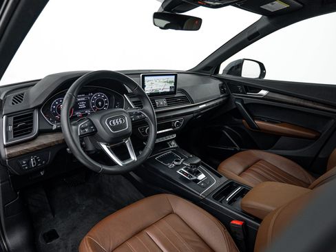 Used 2018 Audi Q5 2.0T Premium Plus w/ Premium Plus Package AWD/4WD image 12