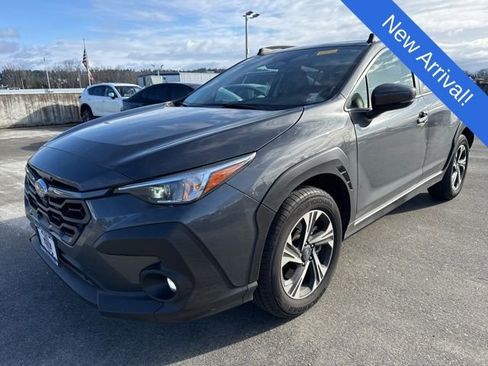 Used 2024 Subaru Crosstrek 2.0i Premium w/ Crosstrek Mirror Package image 3