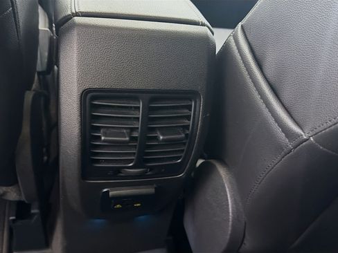 Used 2015 Ford Escape Titanium FWD image 27