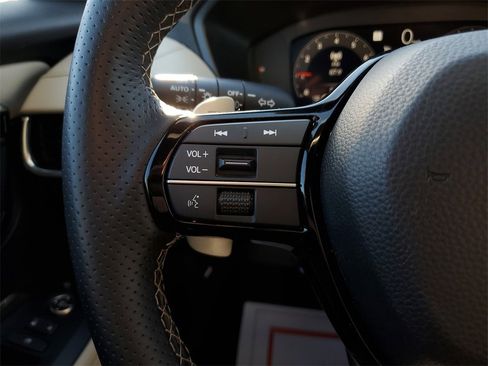 Certified 2025 Acura ADX A-Spec image 23