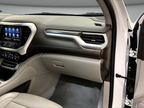 Used 2023 GMC Acadia SLT AWD/4WD image 27