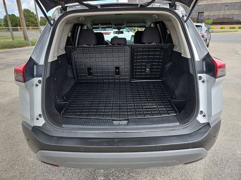 Used 2022 Nissan Rogue SV image 15