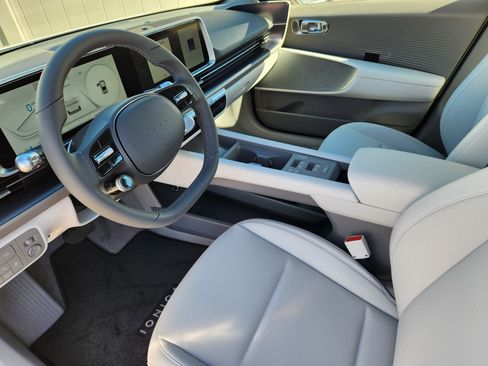 New 2025 Hyundai Ioniq 6 SEL image 8