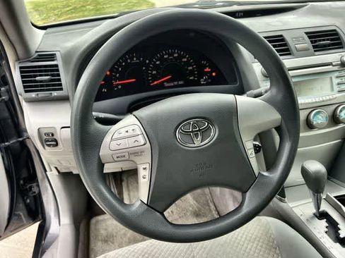 Used 2007 Toyota Camry LE image 17