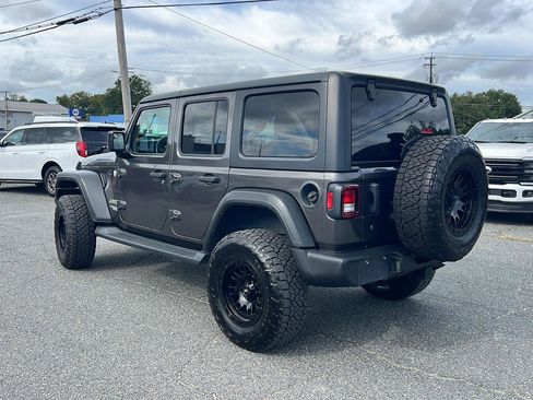 Used 2019 Jeep Wrangler Unlimited Sport S image 3