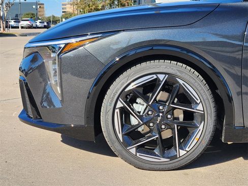New 2025 Kia K4 GT-Line image 5