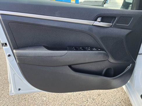 Used 2019 Hyundai Elantra SE w/ Cargo Package image 8