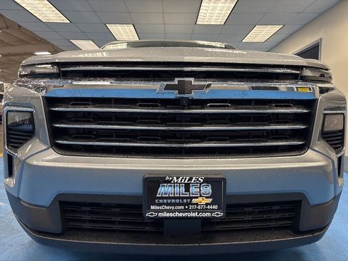 New 2026 Chevrolet Traverse LT w/ Sun and Wheel Package FWD image 15