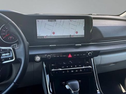 Used 2022 Kia Carnival EX FWD image 9