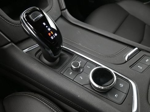 Used 2023 Cadillac XT5 Luxury image 25