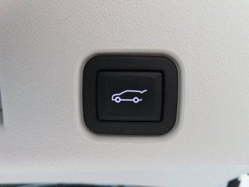 Used 2024 GMC Acadia Denali image 44