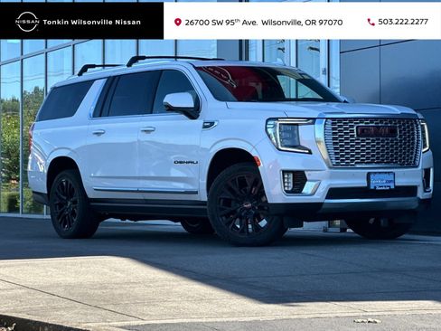 Used 2022 GMC Yukon XL Denali AWD/4WD image 1