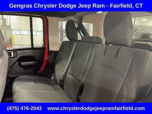 Used 2024 Jeep Wrangler Unlimited w/ Convenience Group AWD/4WD image 29