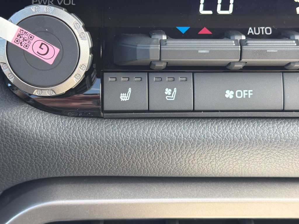 New 2026 Toyota Tundra Limited AWD/4WD image 30