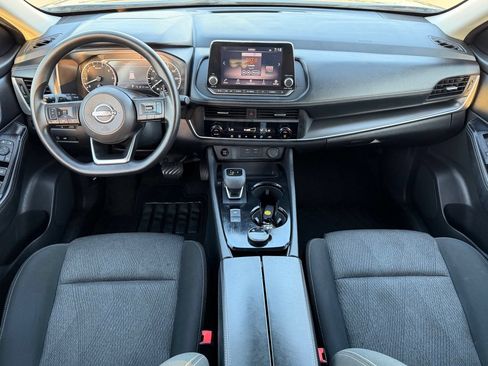 Used 2024 Nissan Rogue SV AWD/4WD image 12