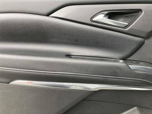 Used 2026 Chevrolet Traverse LT w/ Driver Confidence Package image 21