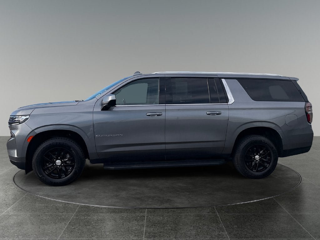 Used 2022 Chevrolet Suburban LT AWD/4WD image 5