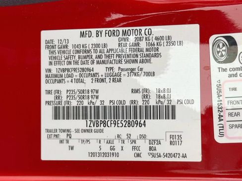 Used 2014 Ford Mustang GT RWD image 28