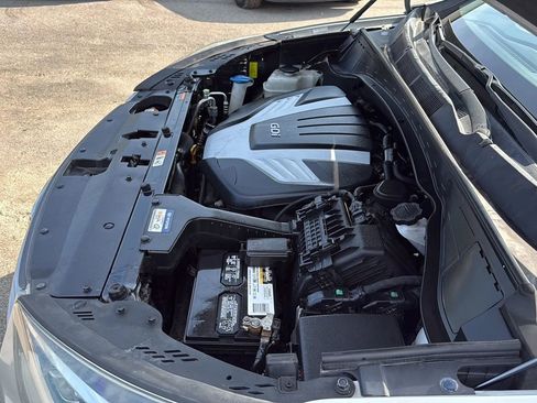 Used 2017 Hyundai Santa Fe Limited image 26