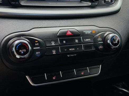 Used 2018 Kia Sorento LX image 10