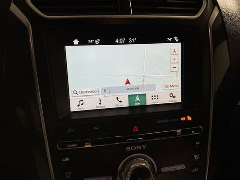 Used 2018 Ford Explorer Limited image 3