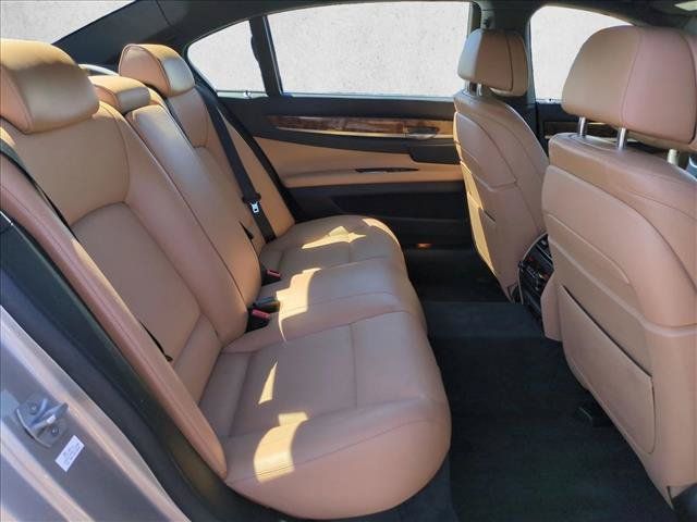 Used 2015 BMW 750Li RWD image 19