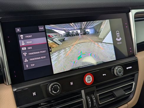 New 2026 Porsche Macan image 29