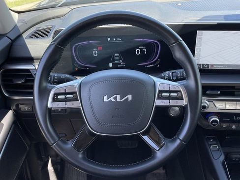 Used 2025 Kia Telluride S image 11