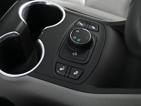 Used 2019 GMC Terrain SLT w/ Preferred Package image 21