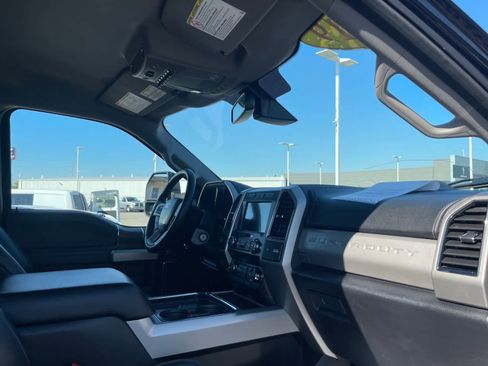 Used 2019 Ford F250 Lariat image 24