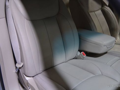 Used 2007 Cadillac DTS Luxury I w/ Trunk Convenience Package image 16