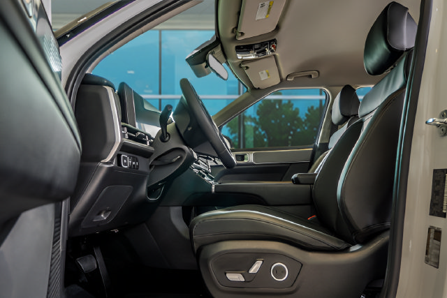 Certified 2026 Hyundai Santa Fe SEL FWD image 33
