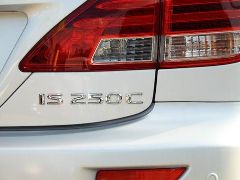 Used 2012 Lexus IS 250C image 9