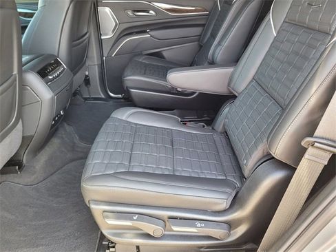 Used 2024 Cadillac Escalade Sport Platinum image 23