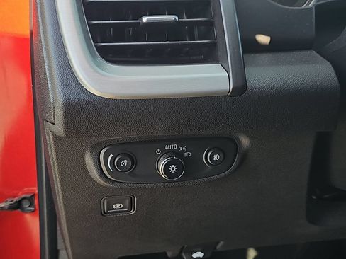 Used 2022 GMC Terrain SLT FWD image 23