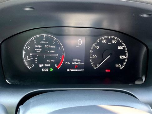 Used 2024 Honda HR-V EX-L image 12