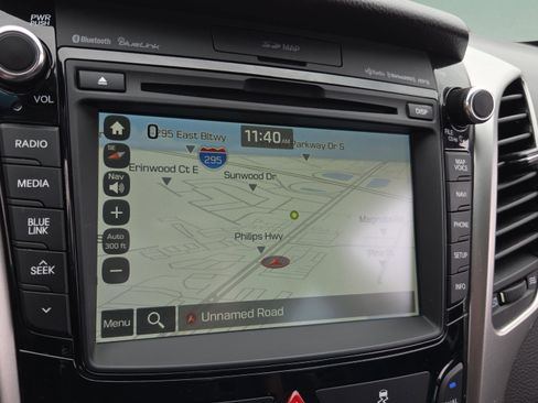 Used 2016 Hyundai Elantra GT w/ Option Group 03 FWD image 19