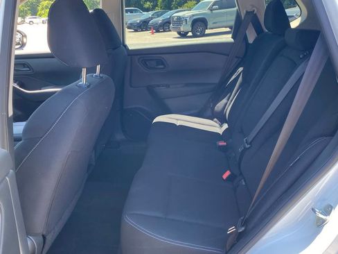 Used 2025 Nissan Rogue S AWD/4WD image 6