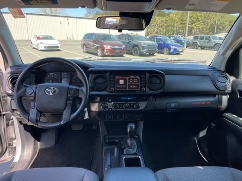 Used 2022 Toyota Tacoma SR image 8