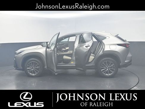 Used 2022 Lexus NX 250 FWD image 27