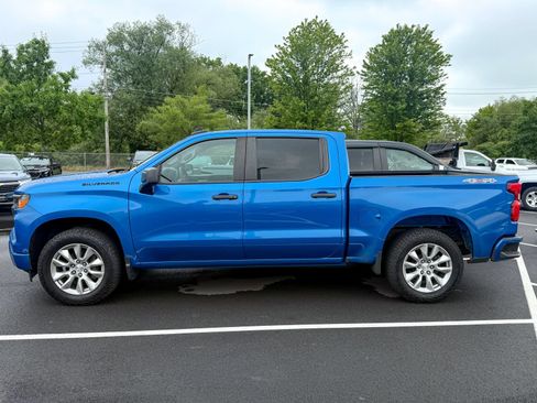 Used 2022 Chevrolet Silverado 1500 Custom w/ LPO, Dark Essentials Package AWD/4WD image 4