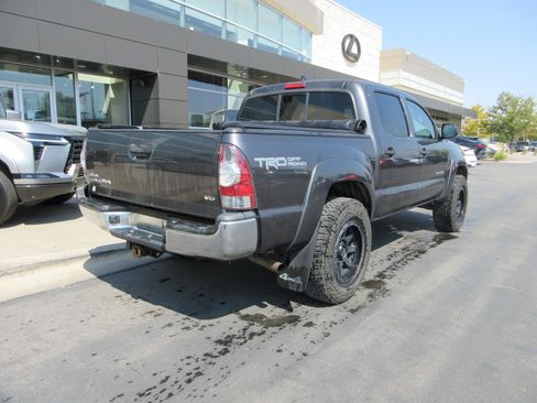 Used 2012 Toyota Tacoma 4x4 Double Cab w/ TRD Off-Road Pkg image 10